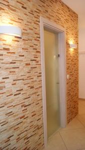 Zdjęcie z galerii obiektu Brand New Luxury Apartment w Salonikach