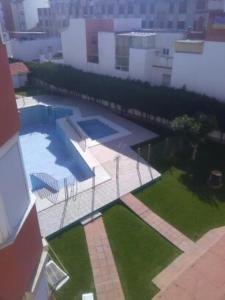 The swimming pool at or close to Estudio Plazamar