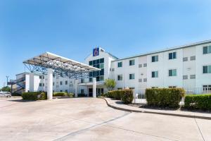 Foto da galeria de Motel 6-Irving, TX - DFW Airport North em Irving