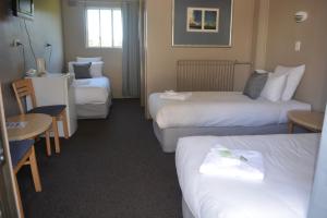 Katil atau katil-katil dalam bilik di Commercial Hotel Motel Lithgow