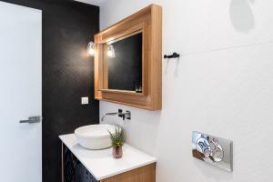 Kúpeľňa v ubytovaní Blue Island Luxury Apartment