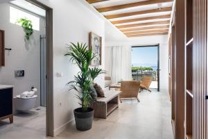 Posedenie v ubytovaní Blue Island Luxury Apartment