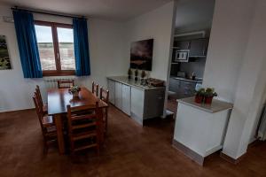 Kuchyň nebo kuchyňský kout v ubytování Albergue Turístico Tierras Altas