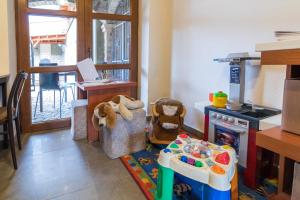 Kuchyňa alebo kuchynka v ubytovaní Apartmány Fojtova studna