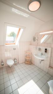 Koupelna v ubytování Gasthaus Zur Fähre + 37 fotografií