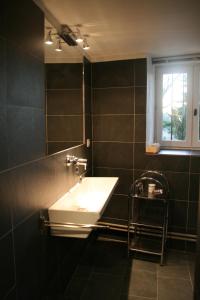 A bathroom at La Maison sur la Colline