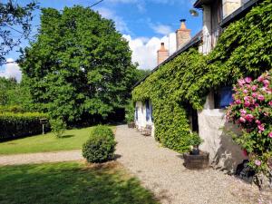 Foto da galeria de La Fortinerie Longere Farmhouse em Mouliherne