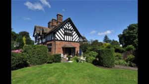 Gallery image of Thornton House Private Country House Thornton Hough Entire House sleeps 6 in Wirral