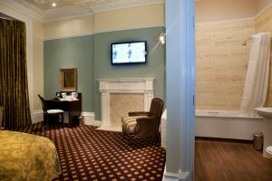 Gallery image of Cabot Court Hotel Wetherspoon in Weston-super-Mare +37 photos