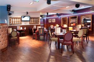 Gallery image of Cabot Court Hotel Wetherspoon in Weston-super-Mare