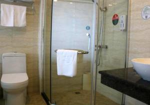 Gallery image of GreenTree Inn JiangXi Shangrao Wuyuan Bus Station Tang Village Express Hotel in Wuyuan