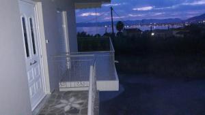 Balkón alebo terasa v ubytovaní Vithos Apartment