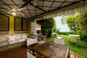 Posedenie v ubytovaní Sirmio Apartments - Primavera Stay
