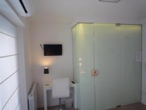 Vonios kambarys apgyvendinimo įstaigoje Pension Ondarra Autocheck-In