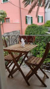 Cecio 5 Terre Rooms tesisinde bir balkon veya teras
