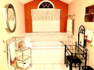 Gallery image of Premier National Harbor House in Fort Washington +119 photos