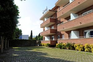 Budova, v ktorej sa apartmánový hotel nachádza