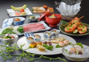 Jídlo v ryokanu nebo okolí