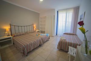 Afbeelding uit fotogalerij van Casa Del Mar Hotel & Apartaments in Roses