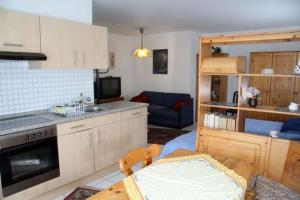 Η κουζίνα ή μικρή κουζίνα στο Appartements & Ferienwohnungen Wolf