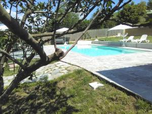The swimming pool at or close to Casa Molly