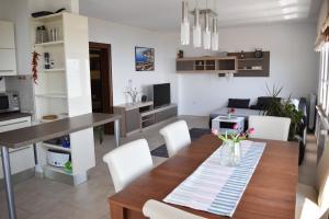 Kuchyňa alebo kuchynka v ubytovaní Apartment Antunovic