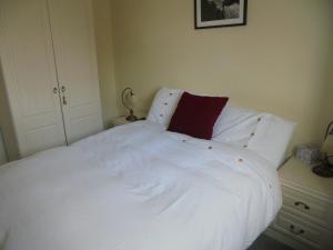 Postel nebo postele na pokoji v ubytování Avondale House