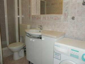 Ένα μπάνιο στο Apartment Pomirenja
