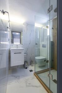 Gallery image of Saint Lucas Suites in Nea Potidaea +62 photos