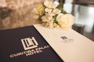 Certifikát, hodnocení, plakát nebo jiný dokument vystavený v ubytování Curitiba Palace Hotel