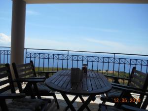 Gallery image of Regina apartments Simotata Sissia in Lourdhata