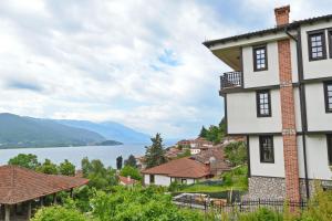 Casa con vistas al lago en Villa Lollobrigida, en Ohrid