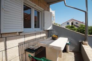 Balkón nebo terasa v ubytování Apartments Šuda