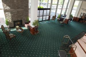 Istumisnurk majutusasutuses Rogue Regency Inn & Suites