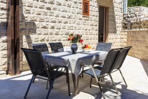 Patio nebo venkovní prostory v ubytování Villa Rijeka Rezevici