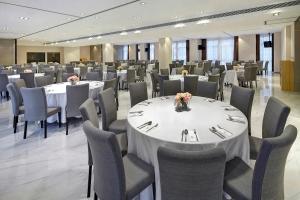 Restaurace v ubytování Bridal Tea House Hotel-Free Shuttle Bus for Canton Fair