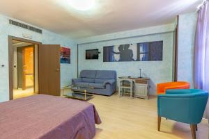 TV a/nebo společenská místnost v ubytování Hotel Monreal Jumilla