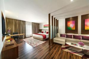 พื้นที่นั่งเล่นของ Grand Kakinada by GRT Hotels