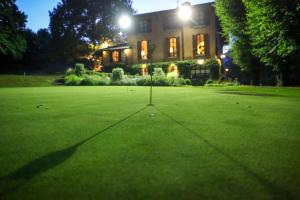 Golf pri penzióne alebo okolí