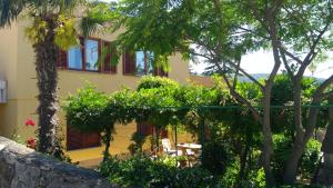 Photo de la galerie de l'établissement Apartment Dunja, à Cres