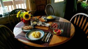 Hommikusöögi valikud saadaval majutusasutuse Southern Bluff Bed & Breakfast külastajatele