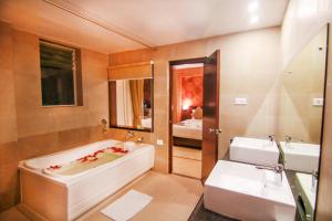 O baie la Hotel Lake Paradise