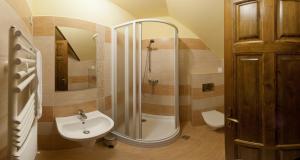Kúpeľňa v ubytovaní Harmónia Wellness Villa