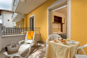 Balkón alebo terasa v ubytovaní Hotel Cannes - in pieno centro