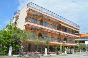 Gallery image of Apartments Dimitra in Paralia Dionysiou