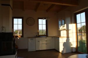 Küche/Küchenzeile in der Unterkunft Lavender Cottage