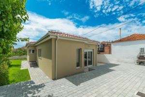 Budova, v ktorej sa vila nachádza