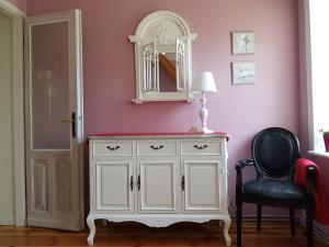 Fotografia z galérie ubytovania BE WELL 3-Rooms Apartment with Parking and Garden vo Varšave