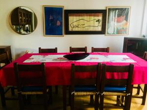 En restaurant eller et andet spisested på House in Kamares - Sifnos
