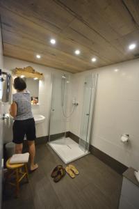 A bathroom at Schmiedhof